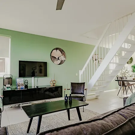 Oostergeest 2 By Interhome شقة *